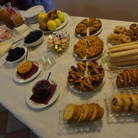 Da Fabiana Bed and Breakfast Bossolasco Buitenkant foto